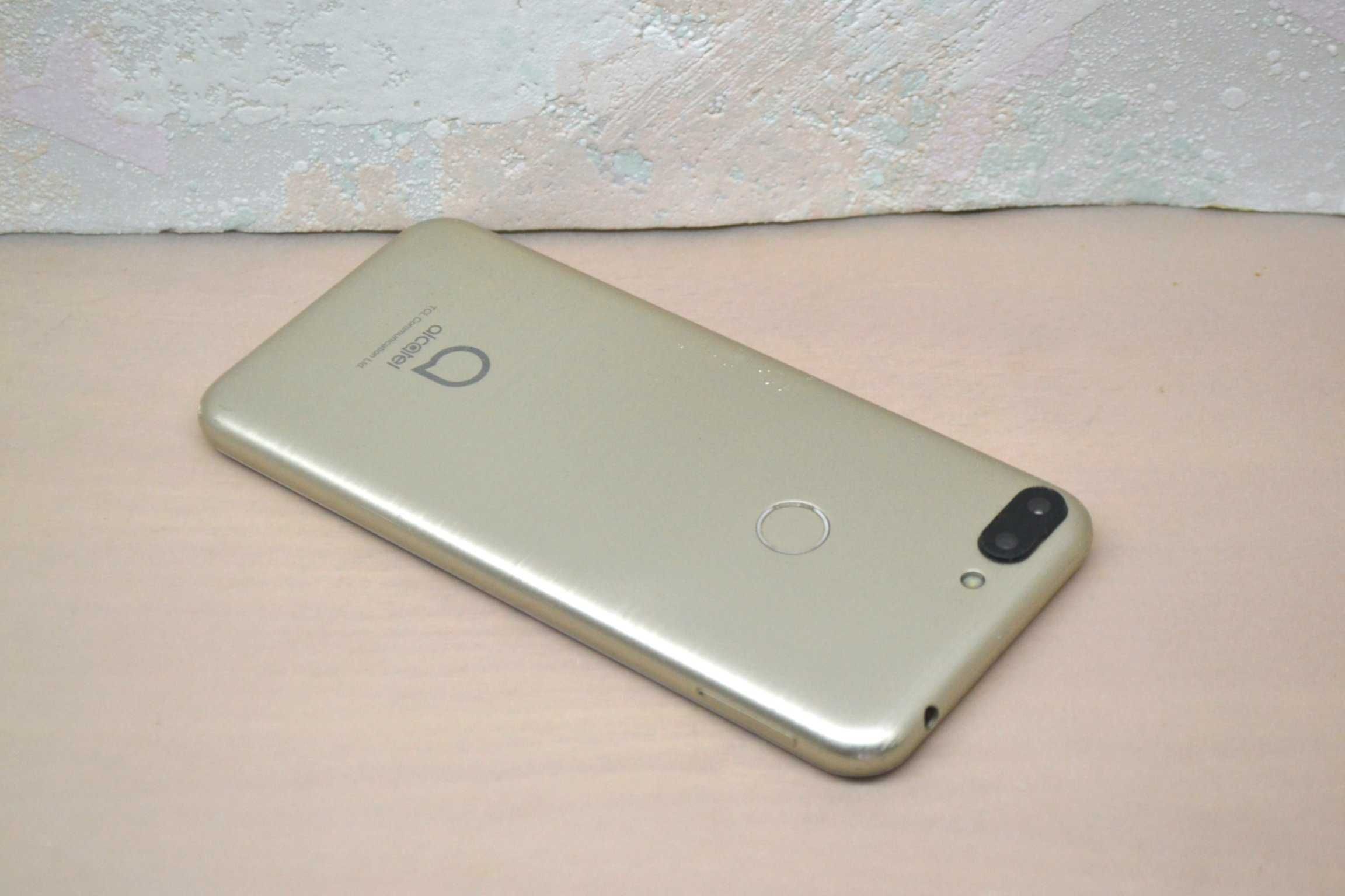 smartfon ALCATEL 1S 2019 3/32GB sprawny z lekko stłuczoną szybką
