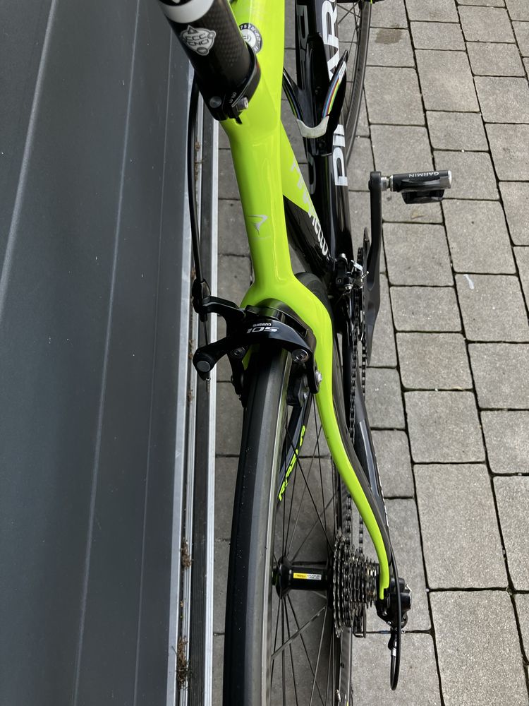 Pinarello Razha 105 – Karbonowy szosowy, Mavic Cosmic SLS, Garmin SPD