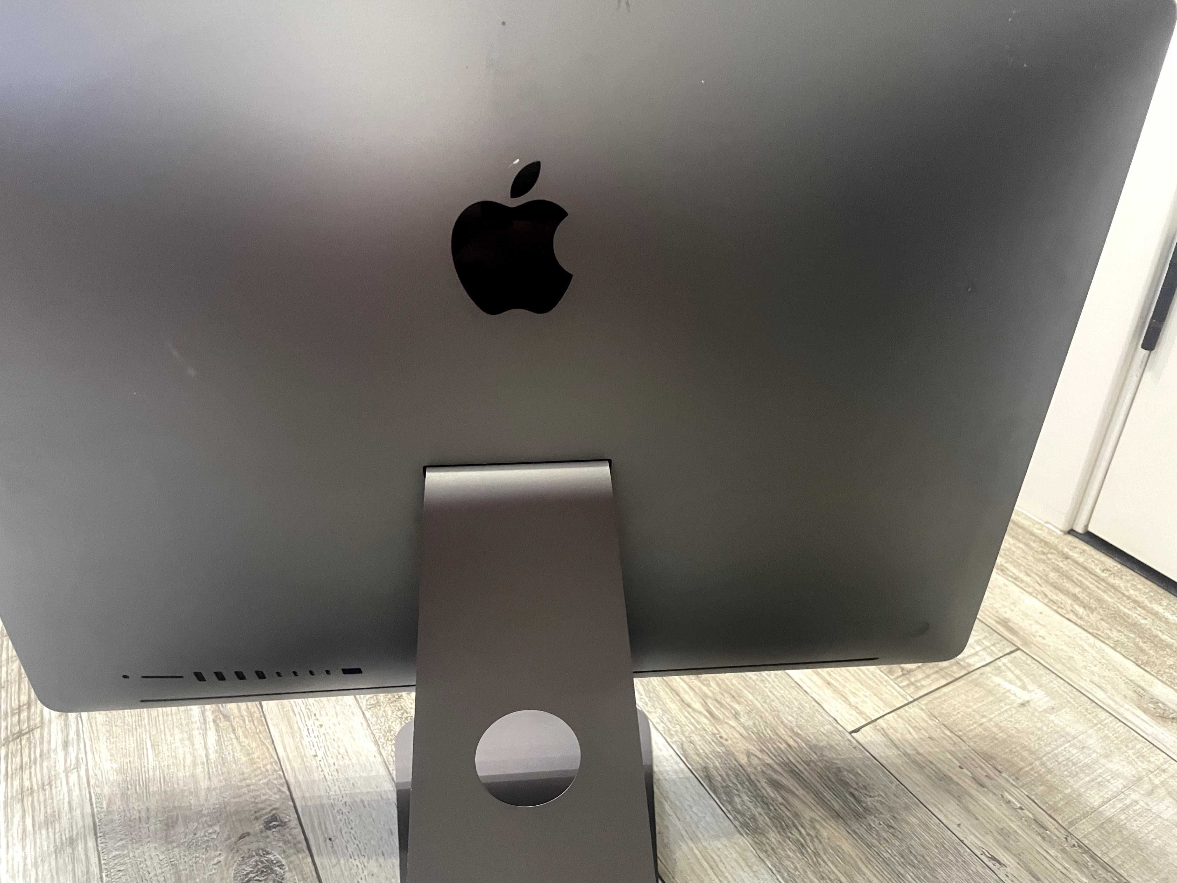Моноблок/компьютер Apple Imac PRO 27 5К (8 core/32/1 TB/Vega 56 8gb)