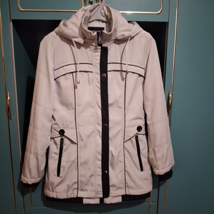 Демисезонная курточка..