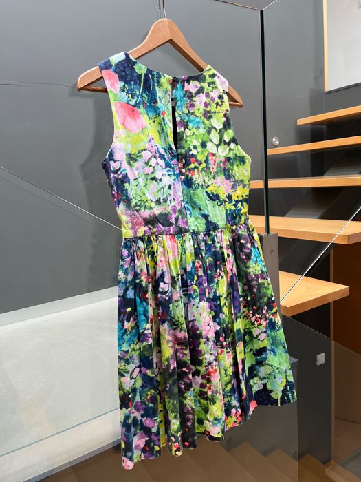 Vestido de padrão floral zara