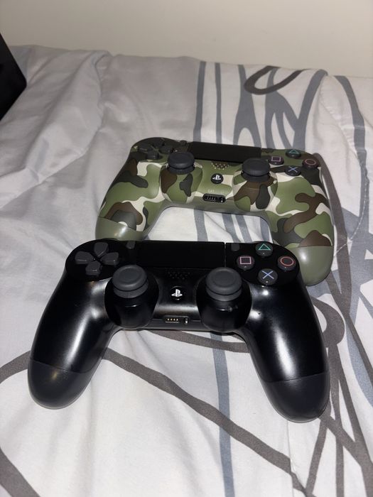 Ps4 normal com acessorios e jogos