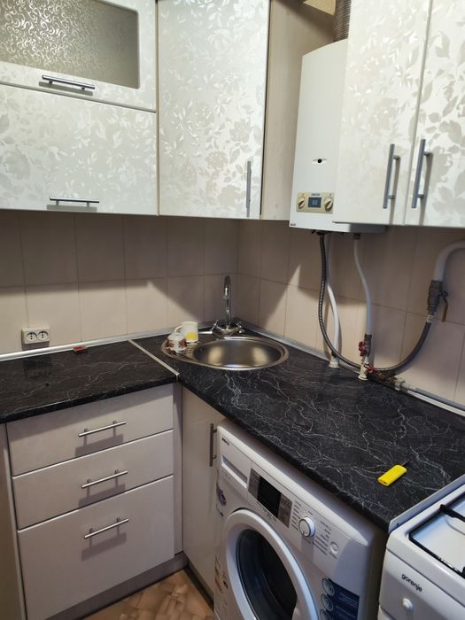 Сдаю 3к/кв пр.Центральный/3 Слободская 2/5 комн.раздельные 9000