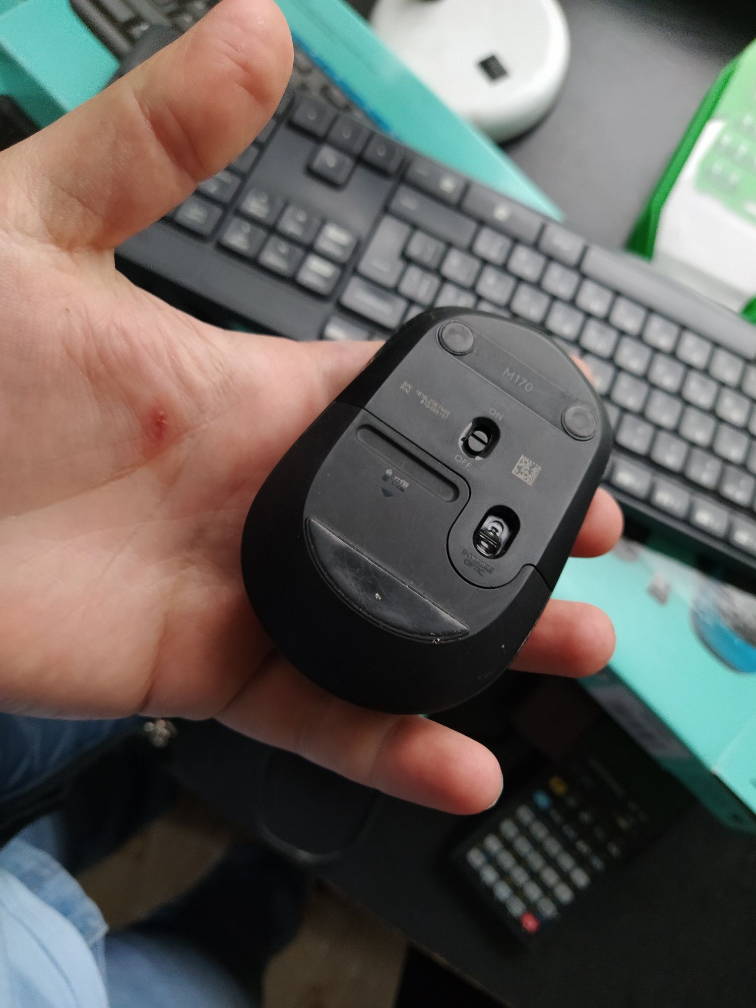 Logitech MK 235 + mouse M170, в гарному стані.