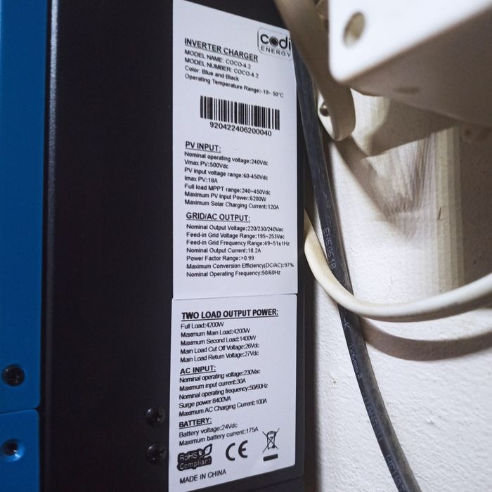 Гібридний Інвертор CODI 4200W 24V MPPT 120A — Надійне рішення для дому