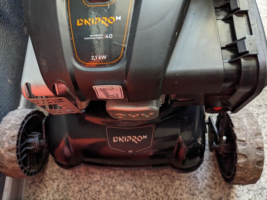 Газонокосарка Dnipro M 40