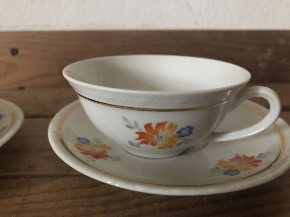 2 chavenas em porcelana Vista Alegre
