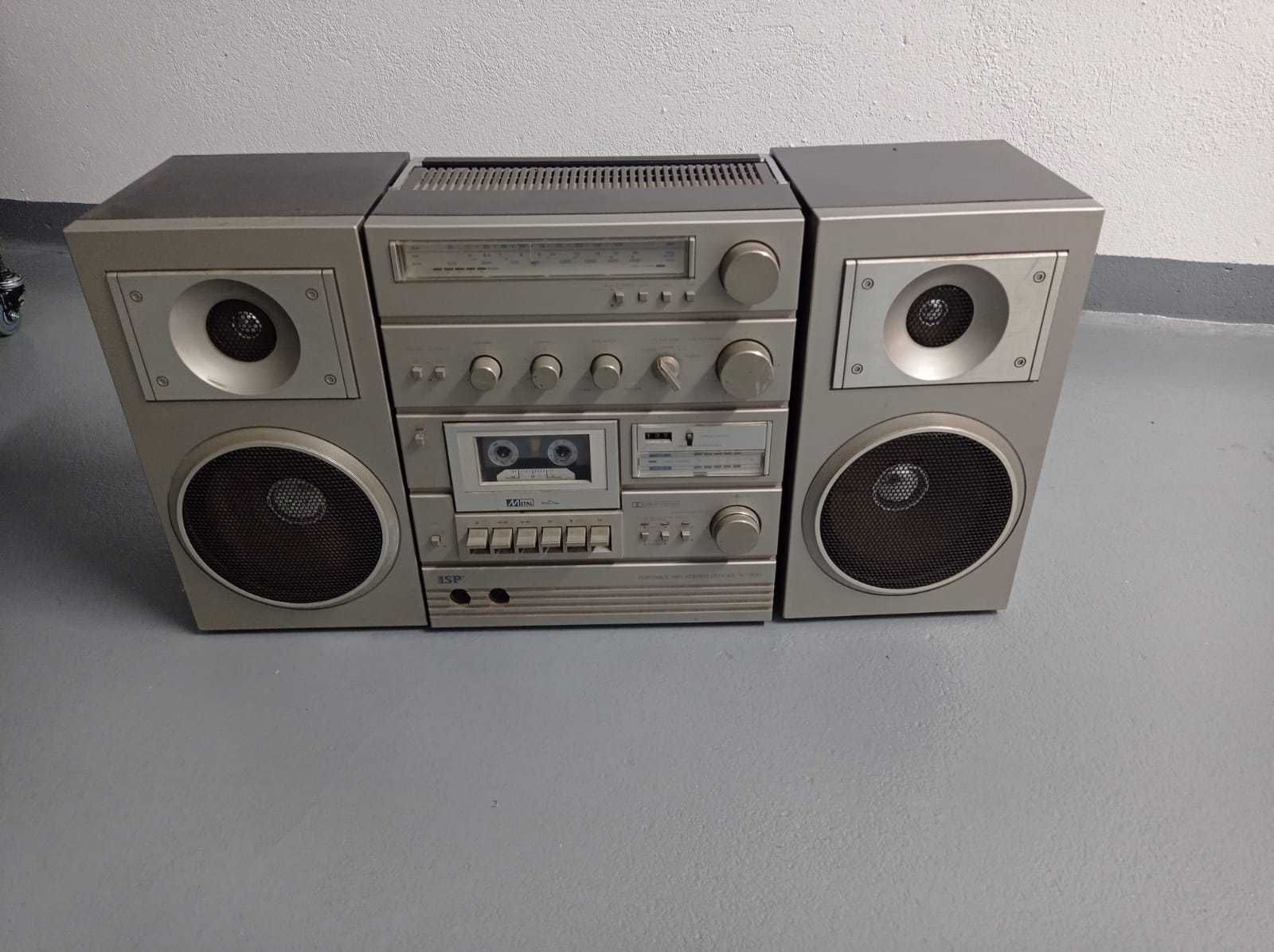 Wieża hi-fi International  SC-800 z kolumnami.