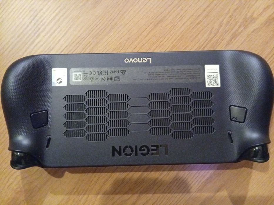 Lenovo legion go s 512 gb, z2go. Міні ноутбук