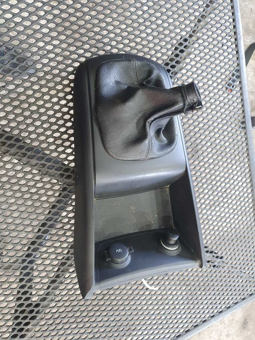 Panel ramka zapalniczka mieszek Hyundai i30 2008 r