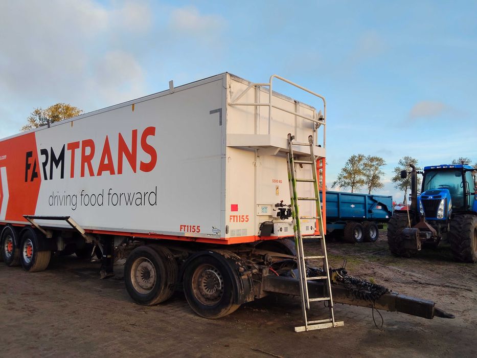 Naczepa do warzyw taśmowa