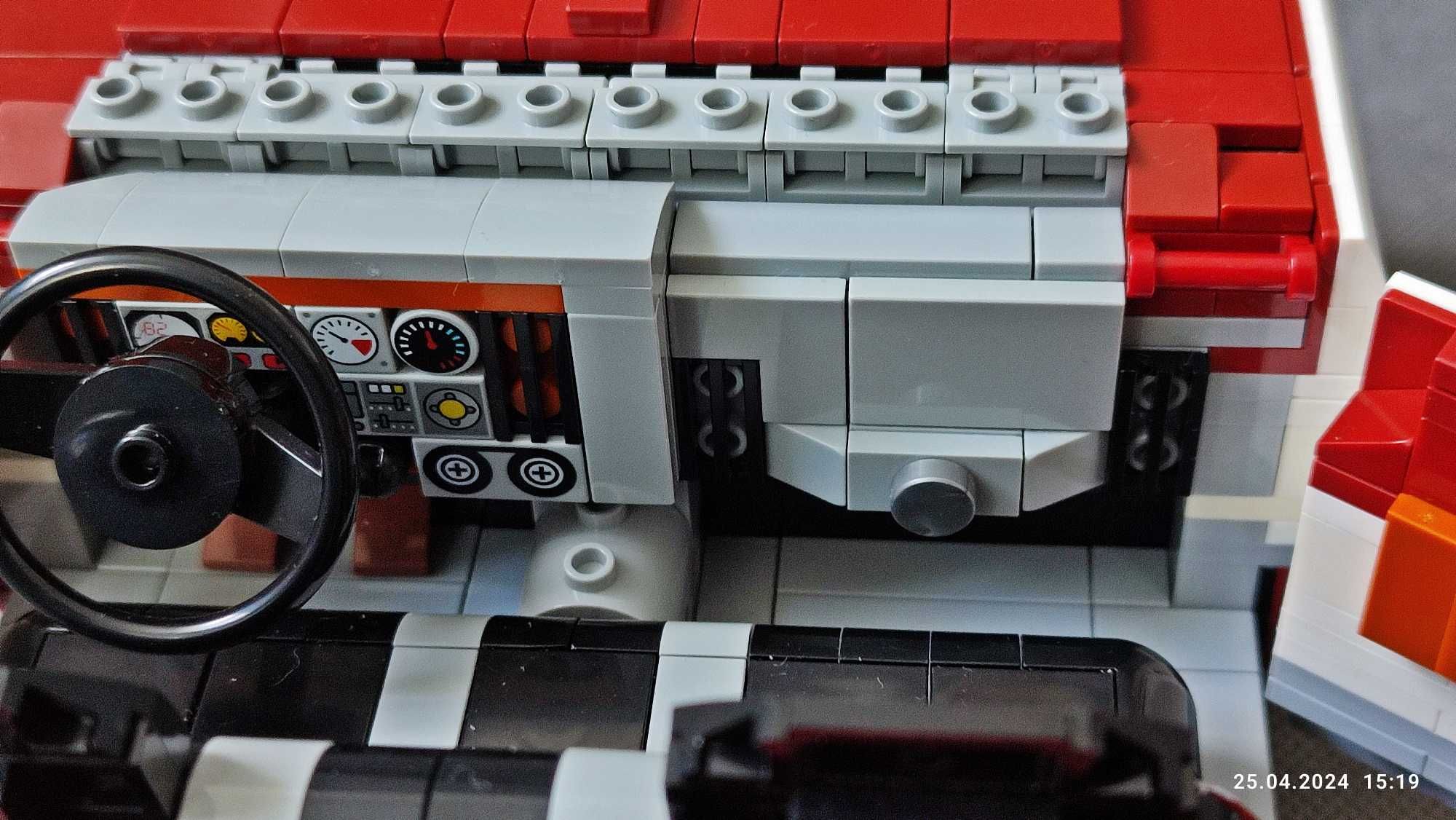 LEGO MOC - Dodge RAM 1990 [mój autorski model]