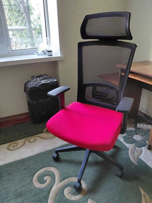 Офісне крісло GT Racer X-W48 Black/Red