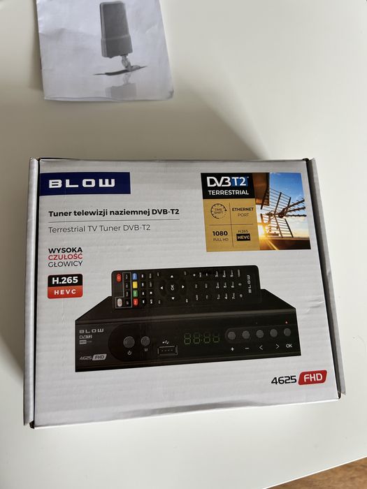 Porzadny tuner telewizji naziemnej DVB-T2 BLOW 4625 FHD