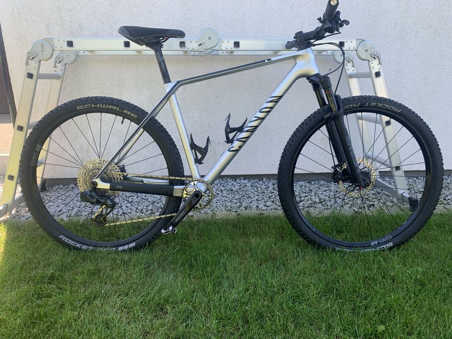 Canyon Exceed, AXS Sram, carbon, udh, reba, dt swiss. L