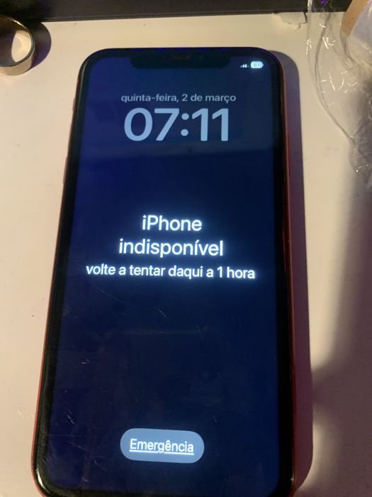 Iphone 11 64 gb livre de rede pra pecas