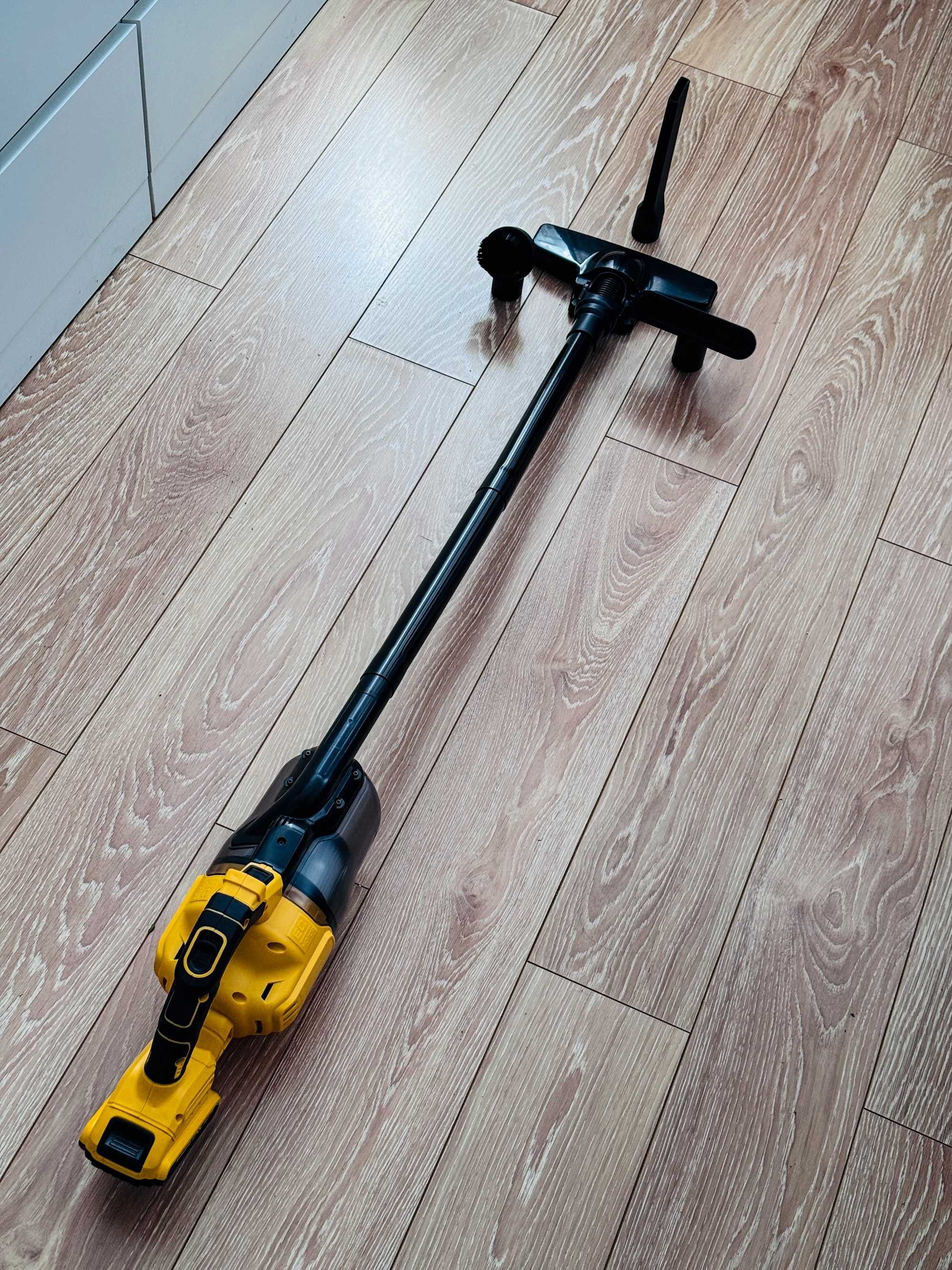 Mocny odkurzacz samochodowy 120W na baterie Dewalt XR wsuwane