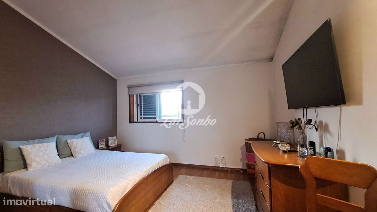 Moradia em Banda T3 em Vila Nova da Telha, Maia