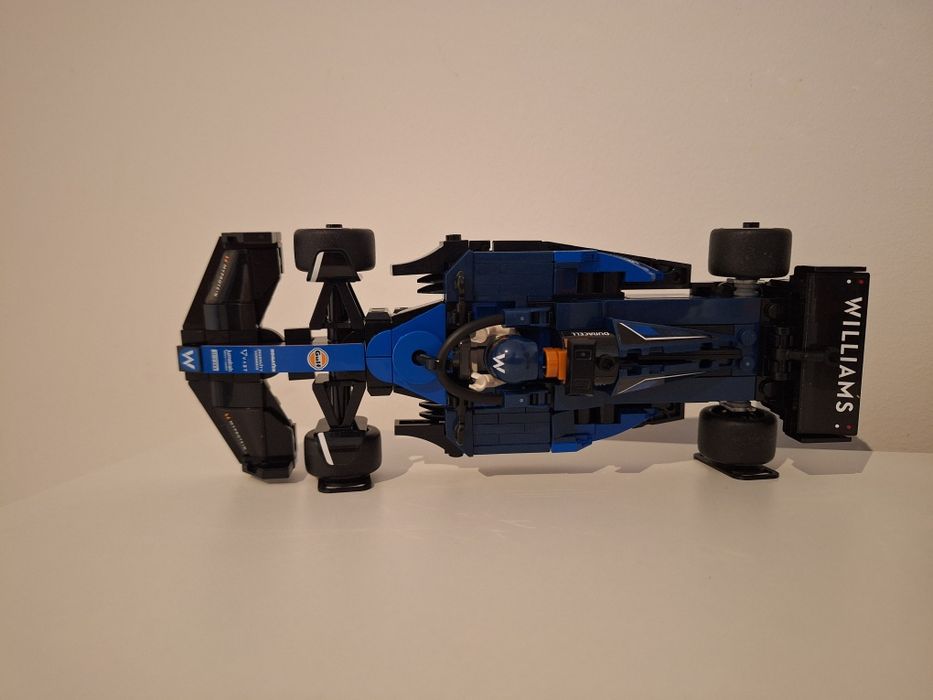 Stojak na LEGO Speed Champions Bolid F1 z roku 2025
