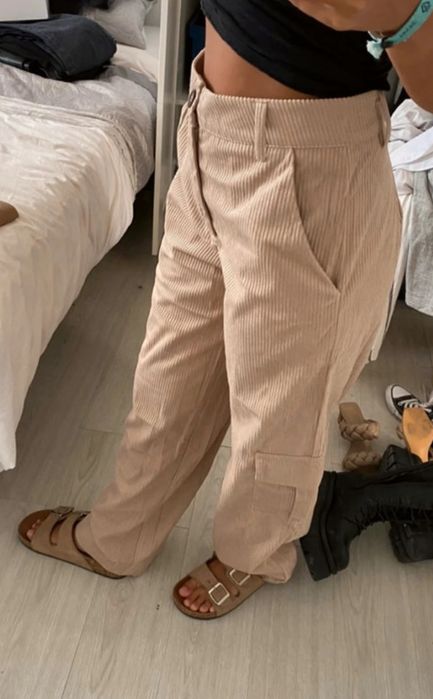 Spodnie wysoki stan sztruksowe bezowe