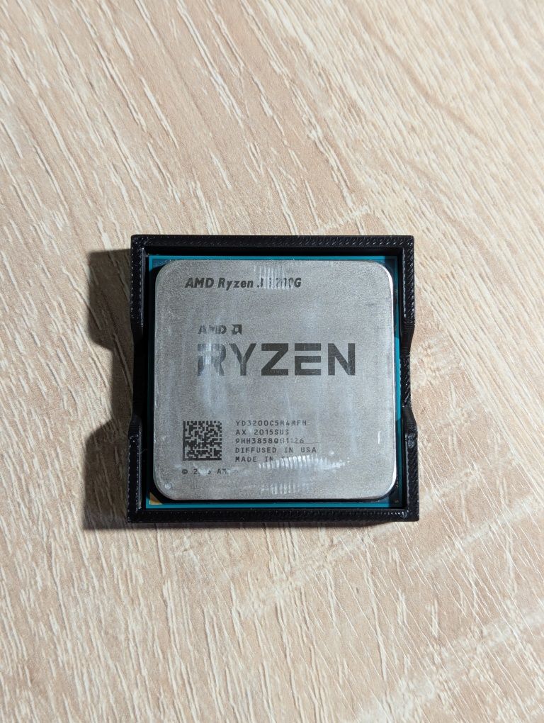 ЛОТ Процесор AMD Ryzen 3 3200G та ОЗП Samsung 2GB DDR3 1333MHz (PC3-10