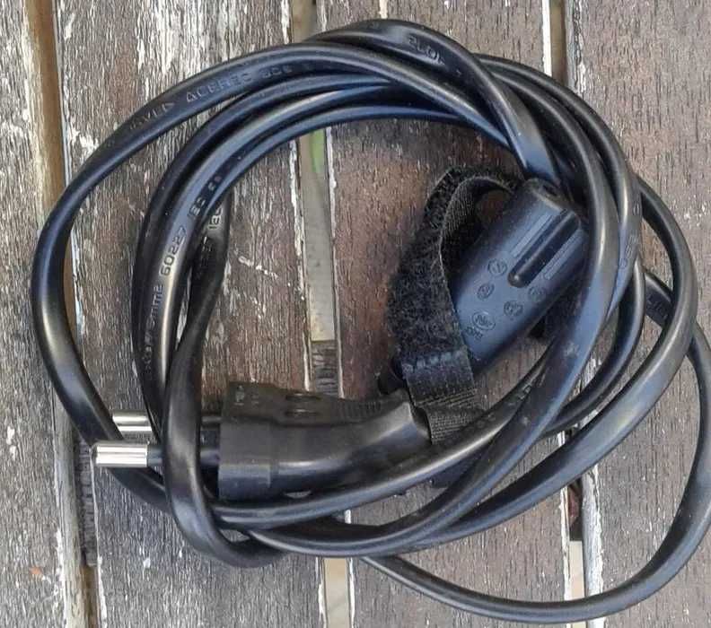 Alimentador Hamas 12 - 22 Volt + 5 Volt USB