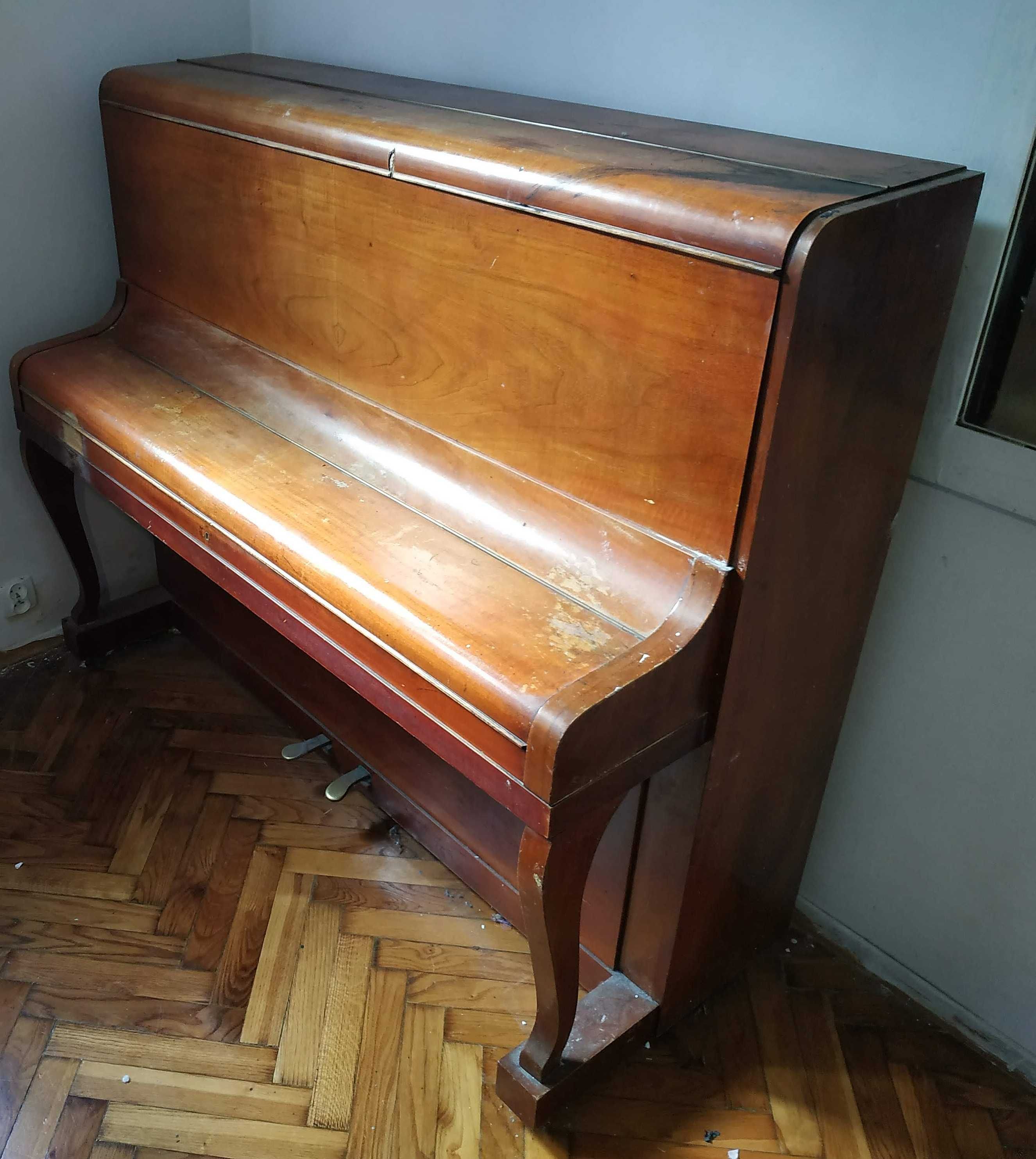 PIANINO CALISIA - instrument muzyczny stare fortepian