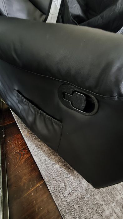 Cadeirão reclinável.