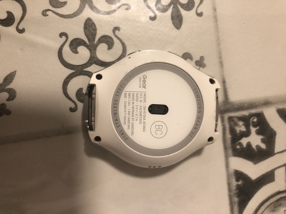 gear s2 cor branco com carregador pouco usado