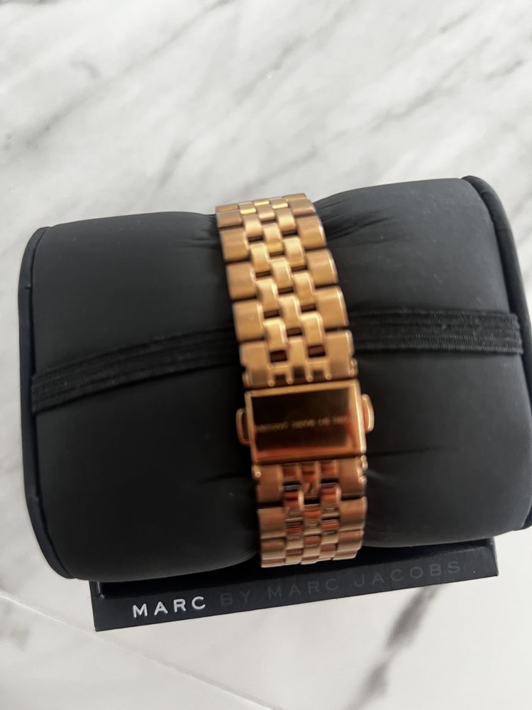 Marc by Marc Jacobs zegarek złoty