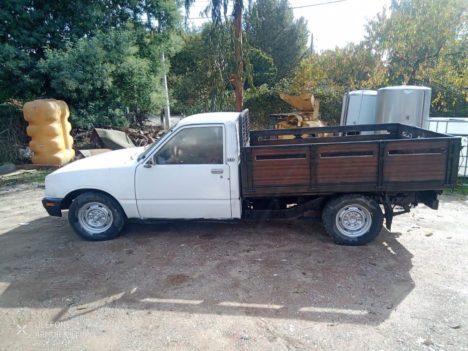 Carrinha Isuzu em muito bom estaso