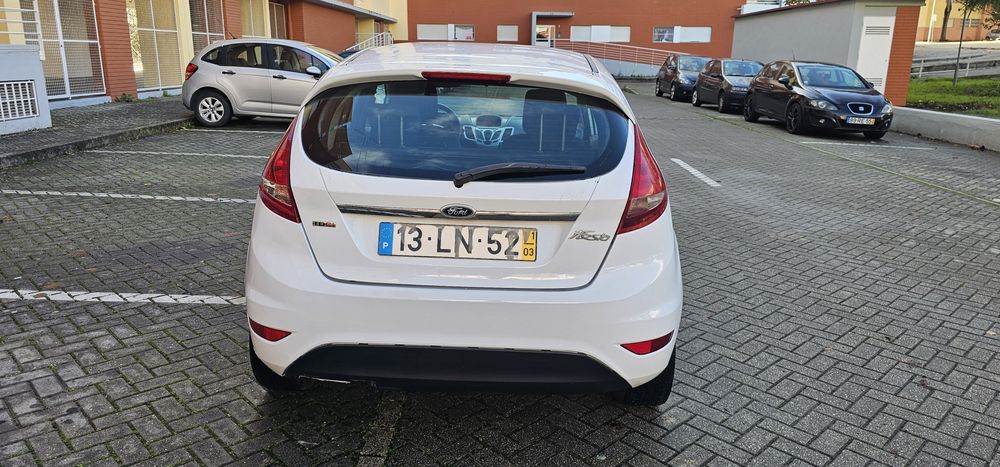 Ford fiesta 1.5 tdci como novo 11