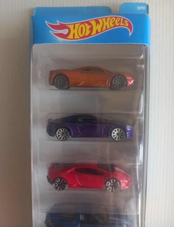 Pack de 5 hot wheels EXOTICS saiu no ano 2016