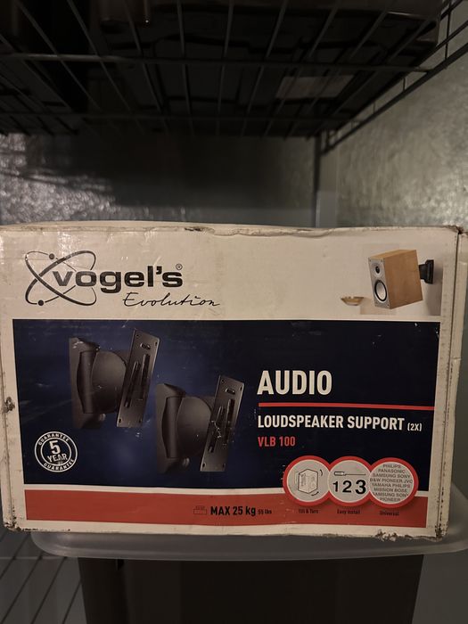 Uchwyty na głośniki do sciany