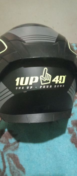 Capacete tamanho L Python como novo só alguns riscos