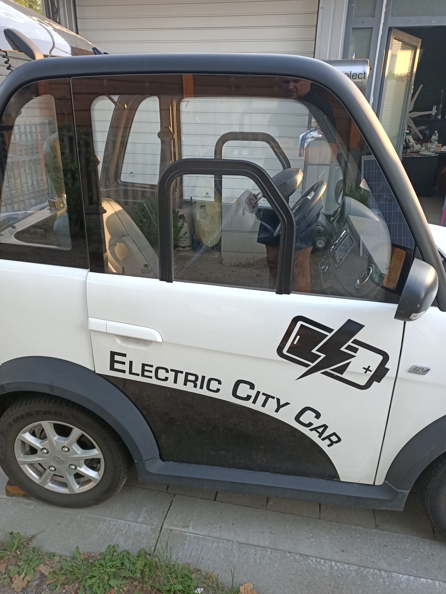 Samochód osobowy Elektryk city car