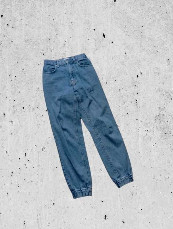 Niebieskie damskie jeansy jogger Sinsay