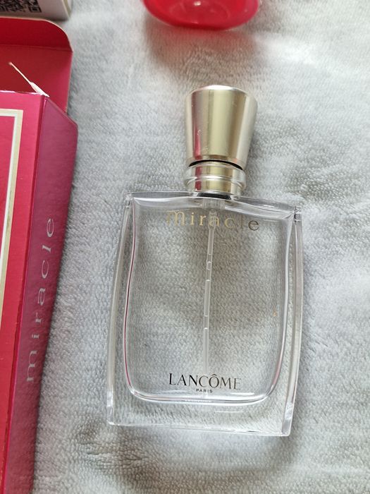 Puste Flakony po perfumach damskich prada ,miracle