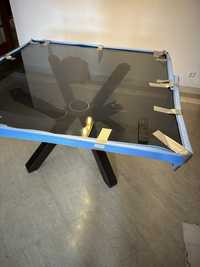 Mesa da Area com tampo de vidro