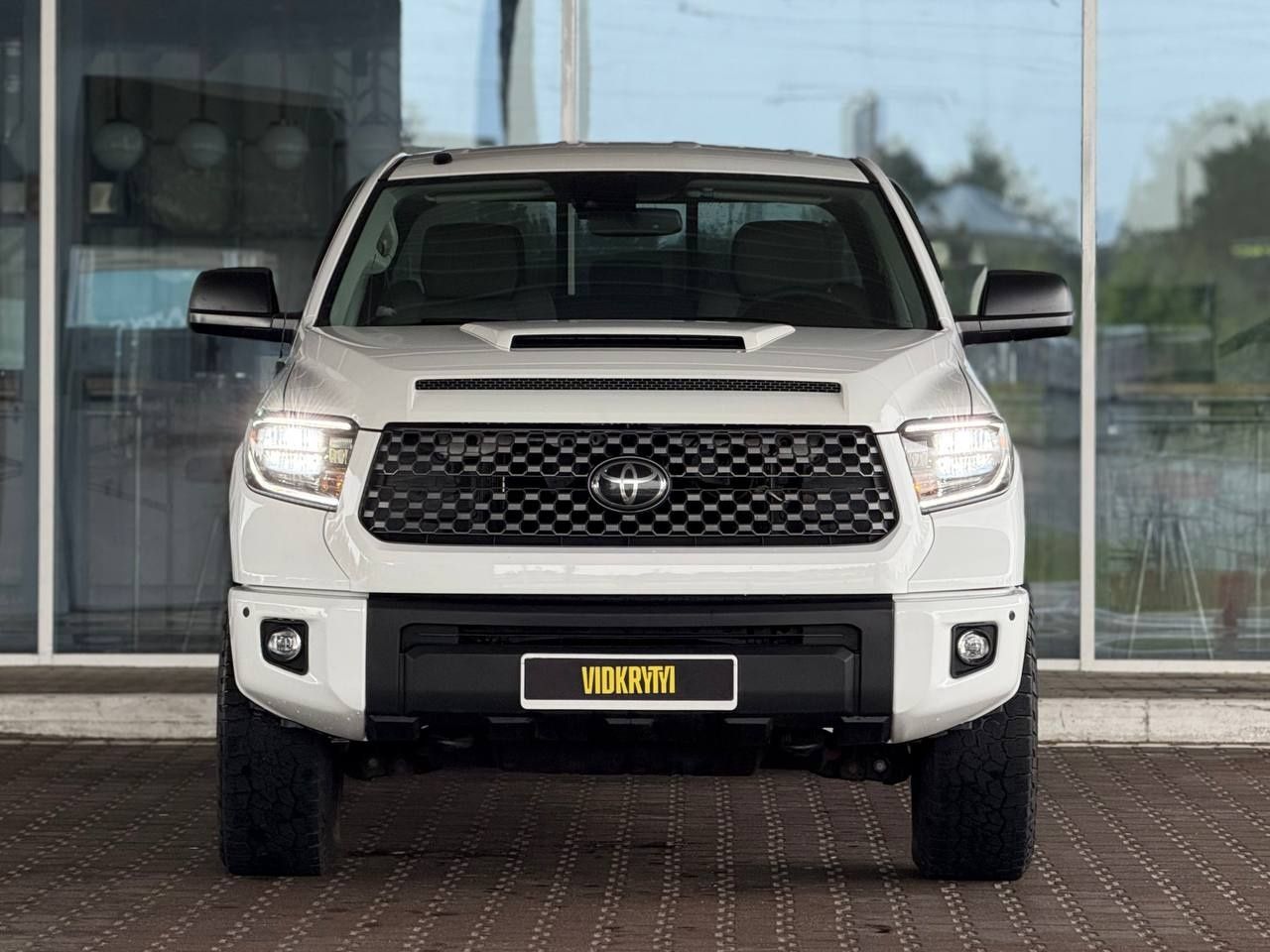 Toyota Tundra 2018 року, 5.7 бензин, автомат, повний привід, 140т.км