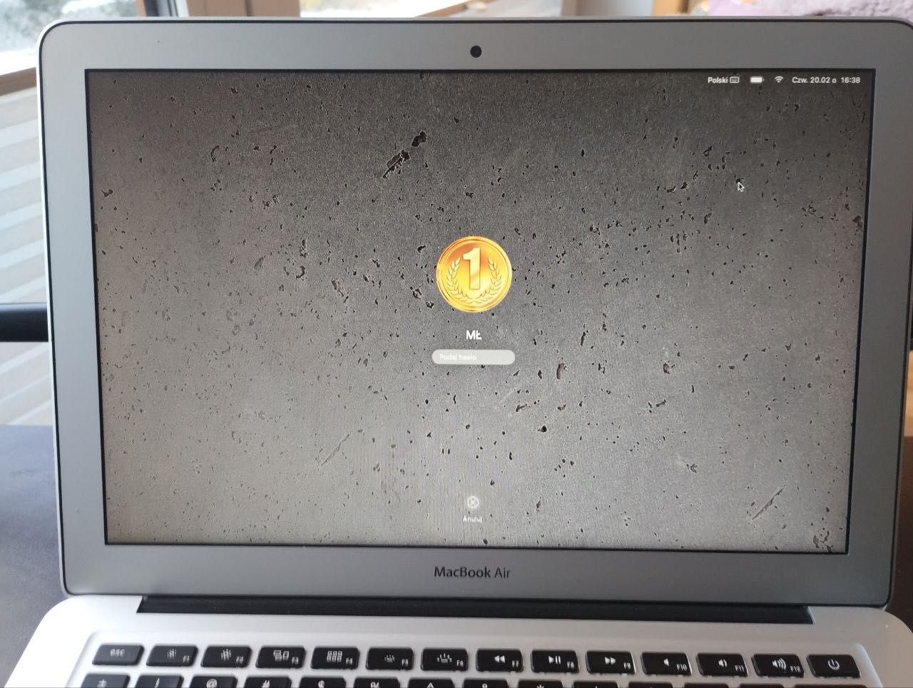 MacBook Air stan bardzo dobry, pierwszy właściciel