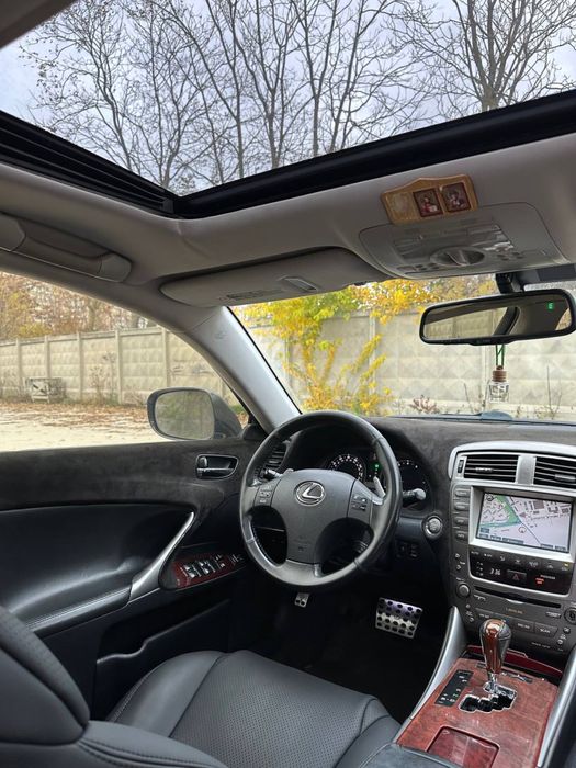 LEXUS IS 2006 В отличном состоянии