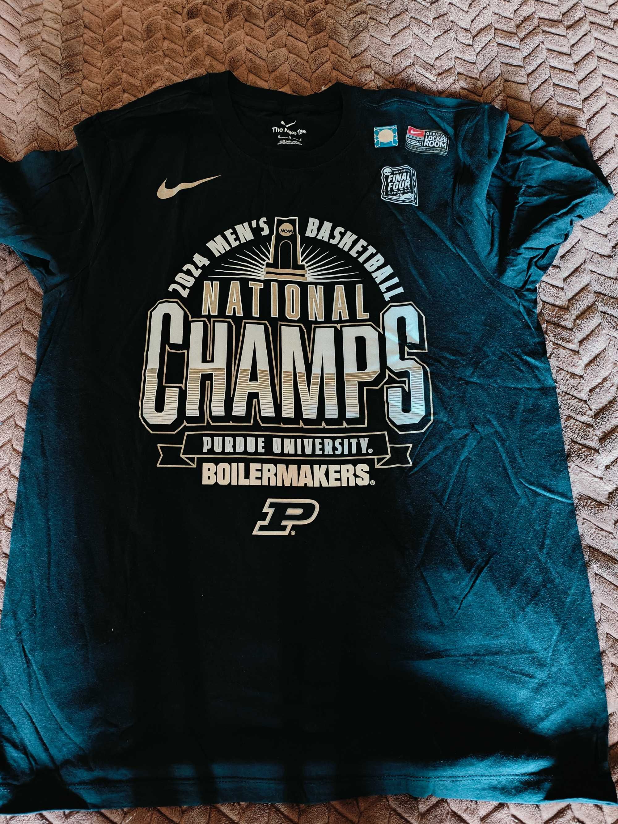 Нові футболки Nike
