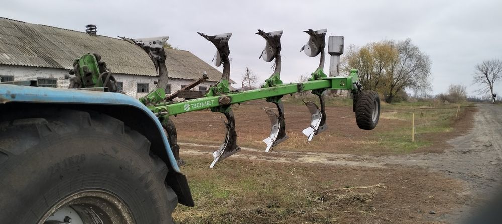 Плуг обертовий Bomet 3+1  в гарному робочому стані