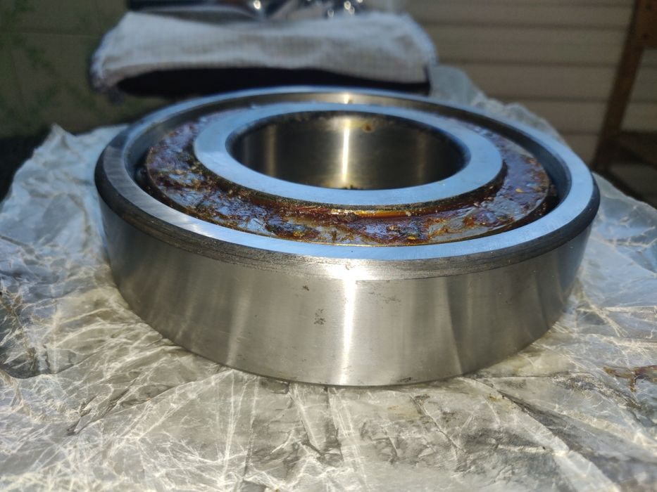 Подшипник скольжения цилиндрический 2317 ЧГП3 СССР законсервированной