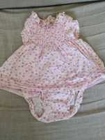 vestido rosa com flores para bebé