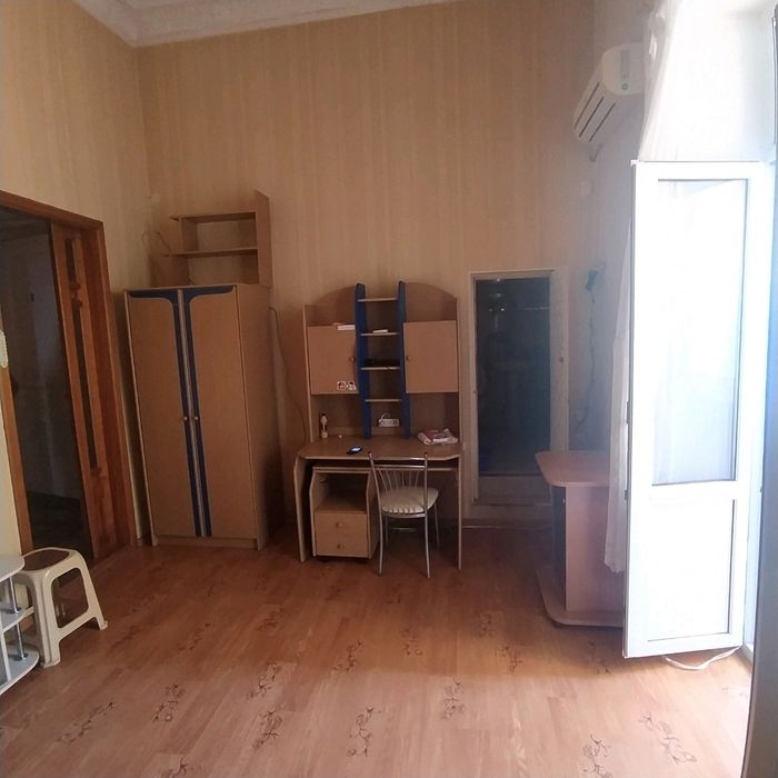 Продам 1 комнатную квартиру в центре недорого