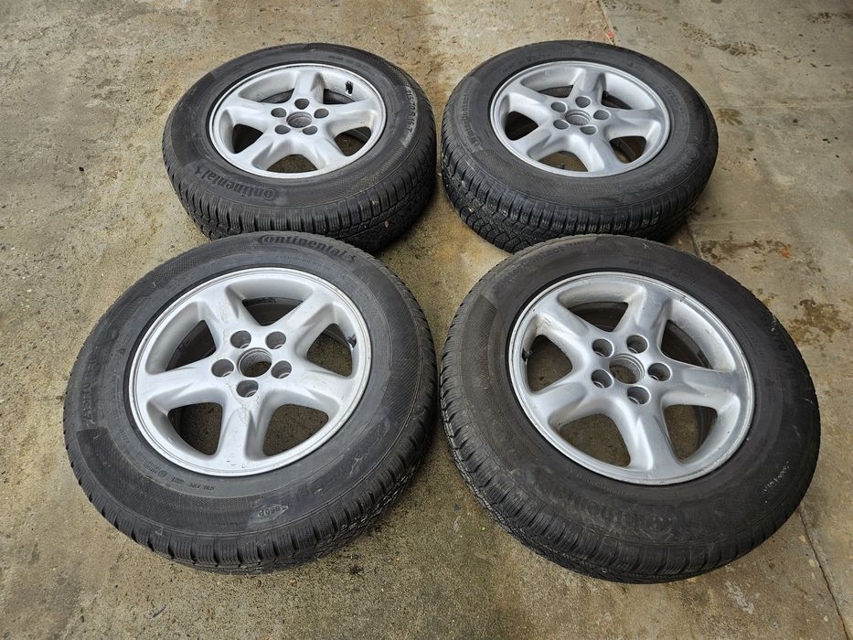 Aluminiowe felgi toyota rav4 z zimowymi oponami continental dot2021