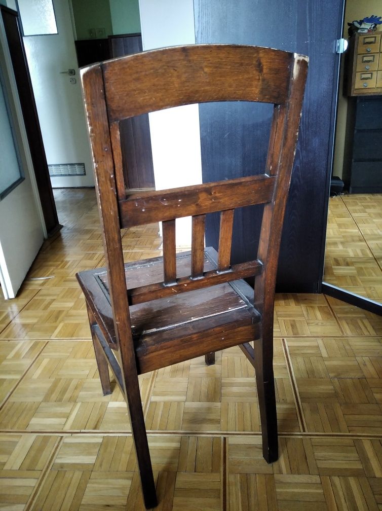 Krzesła przedwojenne
