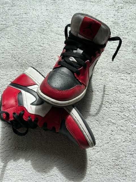 Sapatilhas Originais Nike Air Jordan 1 Mid retro para rapaz